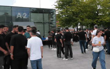 Tribün lideri