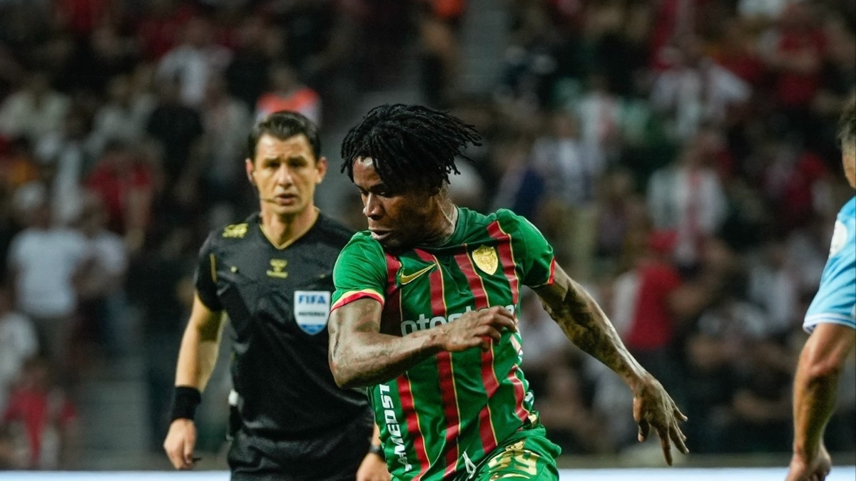 Amedspor zirvede,